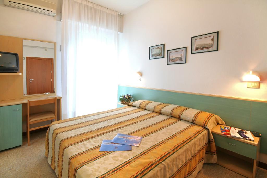 Hotel Major Каттолика Экстерьер фото